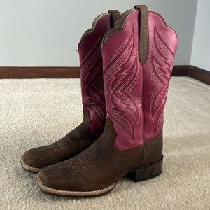 Ariat Women’s 7 Cowgirl Boots. Dark Brown and Medium Pink Design. Worn 3 times.